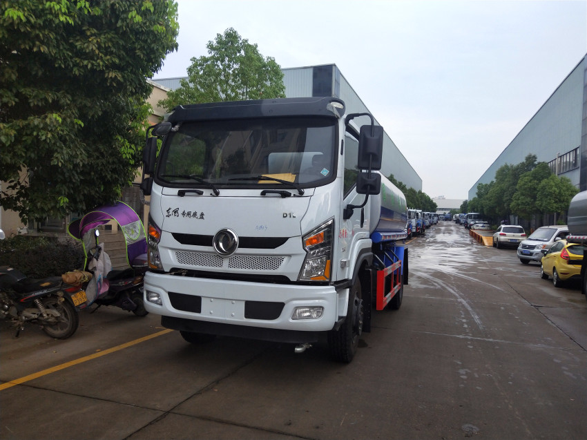 東風D1灑水車12噸圖片展示 東風D1灑水車12噸圖片展示